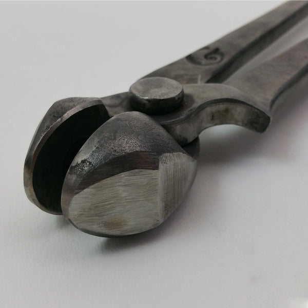 Round Jaw Fire Tongs